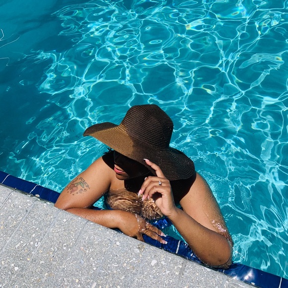 Meet your Posher, Chamere - Picture 1 of 1